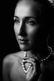 Pearl neckless B&W portrait
